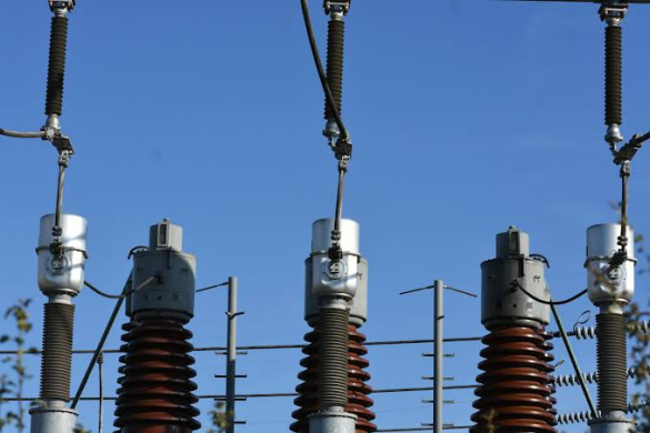 Trump Calls for Action to Fix U.S. Power Grid Issues U.S. power grid needs long-distance transmission upgrades