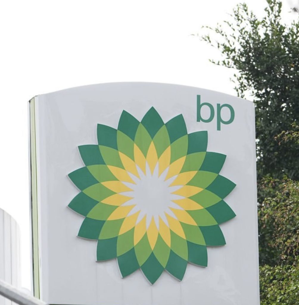 5 Oil Giants Accelerating Shift to Clean Energy