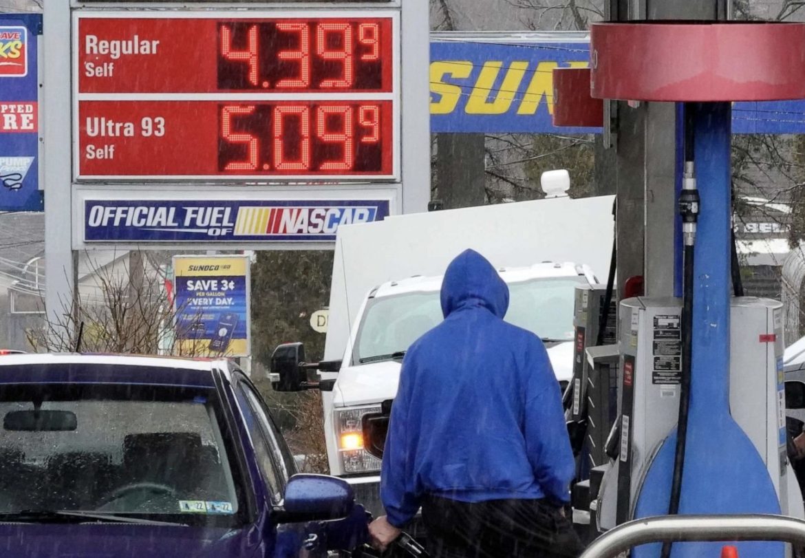 White House Eyes Red-Dyed Diesel Tax Break as Prices Top $6 a Gallon